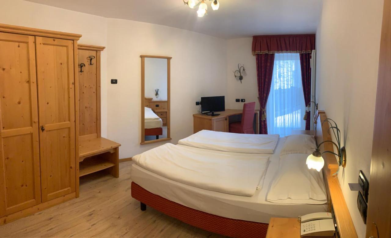 Hotel Laurin Canazei Eksteriør bilde